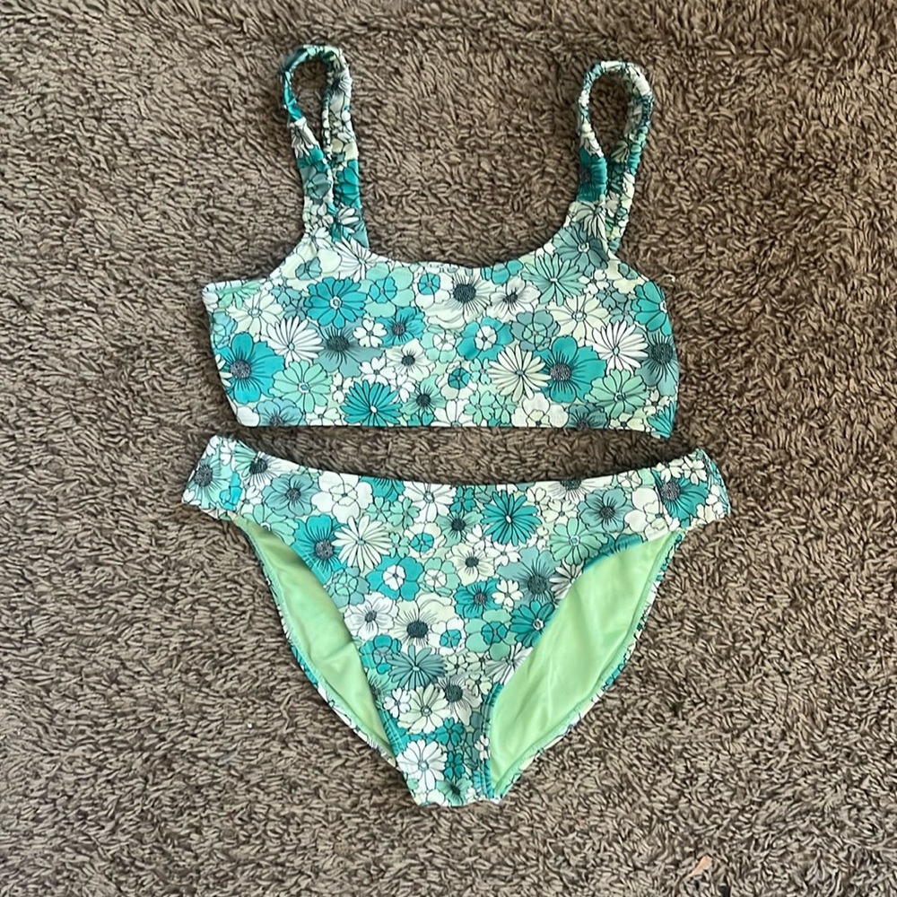 green flower kids swimsuit